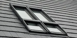 Moderne Dachfenster im Schieferdach – Einbau von Velux- und Roto-Fenstern durch Dachdecker in Ratzeburg